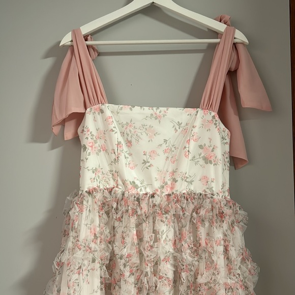 BNWT ruffle dress - Picture 2 of 5